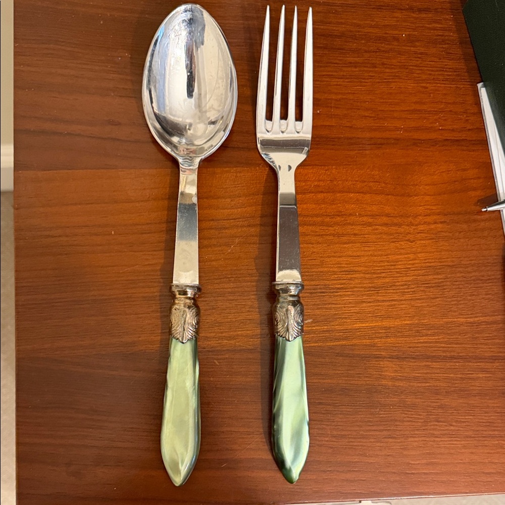 Sophisticated Green and Silver Serving Utensil Set